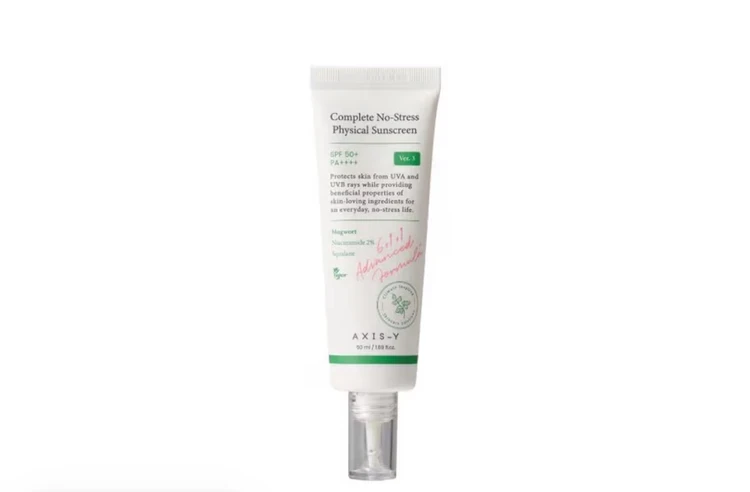 ضدآفتاب‌بدون‌رنگ‌+SPF 50مناسب‌انواع‌پوست‌حجم50میل