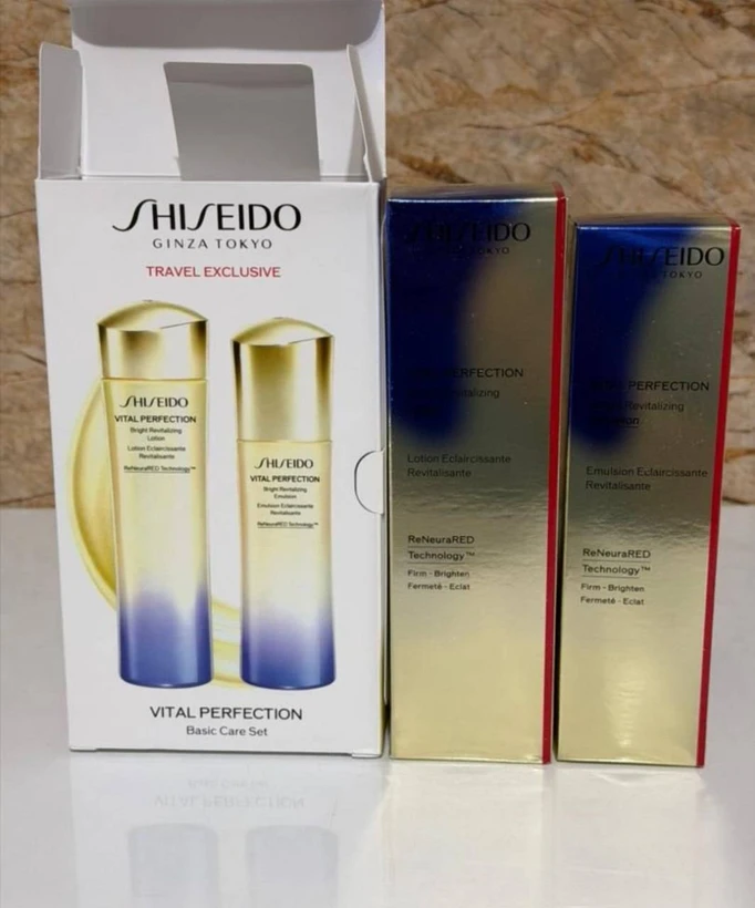 پک دو عددی لوسیون و امولسیون احیا کننده جوان ساز ضد لک و ضد پیری آبرسان قوی و مرطوب کننده پوست‌ ویتال پرفکشن